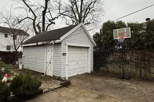 17 Litchfield Ave, Elmont, NY 11003 - Photo 11