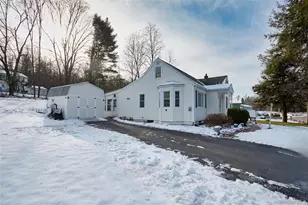 354 Van Wagner Rd, Poughkeepsie, NY 12603 - Photo 9