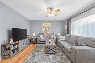 51 Edmunton Drive #F17, North Babylon, NY 11704 - Photo 5