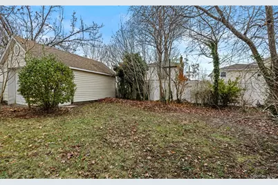 2730 Orchard Street, North Bellmore, NY 11710 - Photo 23