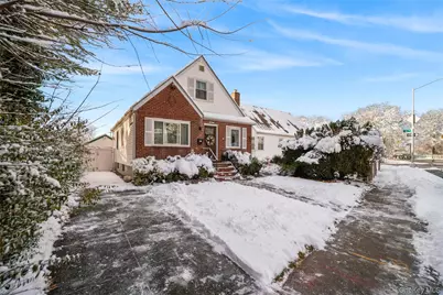 8412 Cross Island Parkway, Bellerose, NY 11426 - Photo 21