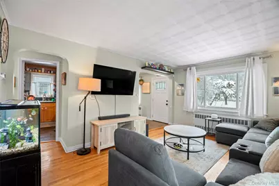 8412 Cross Island Parkway, Bellerose, NY 11426 - Photo 5