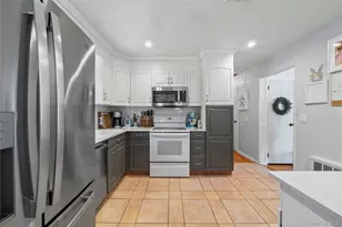 5 Magnolia Ln, Miller Place, NY 11764 - Photo 11