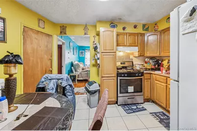 945 E 228th Street, Bronx, NY 10466 - Photo 19