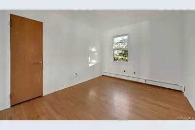 110 Beverly Road, Yonkers, NY 10710 - Photo 9