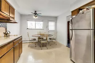 30 Glacier Dr, Smithtown, NY 11787 - Photo 9