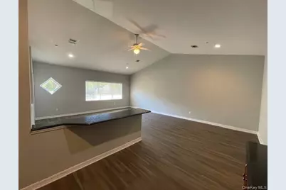 316 Center Court #316, Medford, NY 11763 - Photo 5