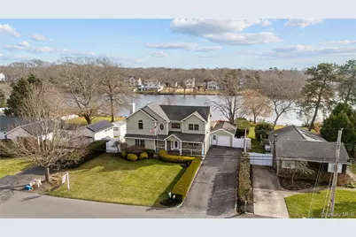 85 S Dunton Avenue, Patchogue, NY 11772 - Photo 3