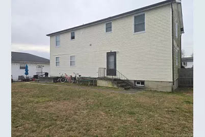 1095 Pinebrook Court, West Hempstead, NY 11552 - Photo 3