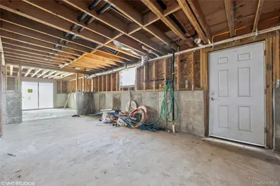 750 Shore Walk, Lindenhurst, NY 11757 - Photo 9