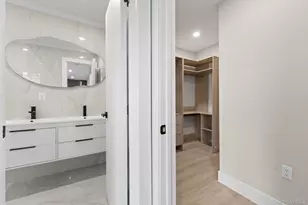 249-17 147th Rd, Rosedale, NY 11422 - Photo 9