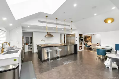 3 Maple Street, Glenwood Landing, NY 11547 - Photo 13