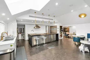 3 Maple St, Glenwood Landing, NY 11547 - Photo 13