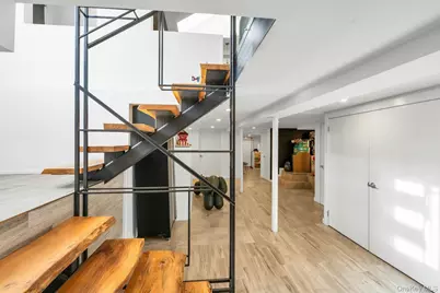 3 Maple Street, Glenwood Landing, NY 11547 - Photo 35