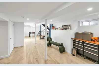 3 Maple Street, Glenwood Landing, NY 11547 - Photo 37