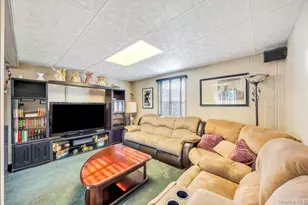 57 New South Rd, Hicksville, NY 11801 - Photo 23