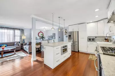 57 New South Road, Hicksville, NY 11801 - Photo 15