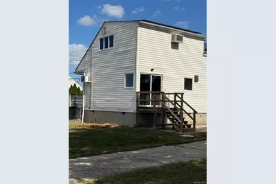 49 Noble Street, North Babylon, NY 11703 - Photo 3