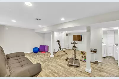 17 Lovell Road, Hampton Bays, NY 11946 - Photo 27