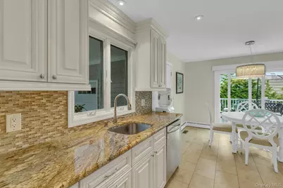 17 Lovell Road, Hampton Bays, NY 11946 - Photo 9