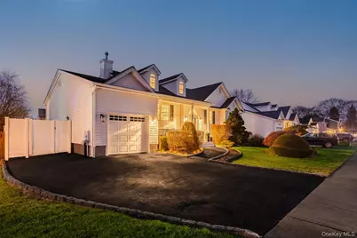 45 Jackson Street, East Islip, NY 11730 - Photo 21