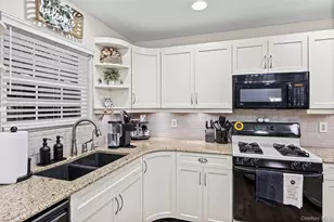 45 Jackson St, East Islip, NY 11730 - Photo 3