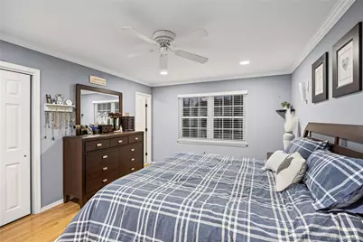 45 Jackson Street, East Islip, NY 11730 - Photo 17