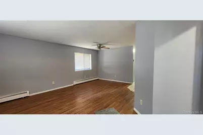 12 Hart Place, Mastic, NY 11950 - Photo 5