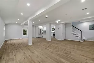 17 Tatterson St, Roslyn, NY 11576 - Photo 11