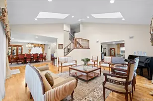 47 Berkshire Rd, Great Neck, NY 11023 - Photo 9