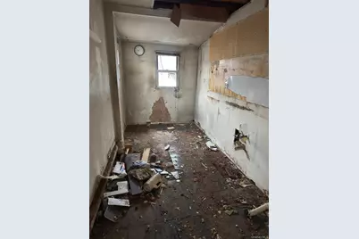 11842 155th Street, Baisley Park, NY 11434 - Photo 5