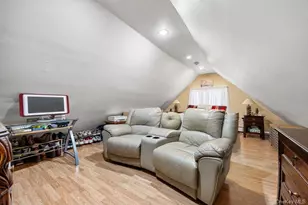 171 Burke Ave, New York, NY 10314 - Photo 7