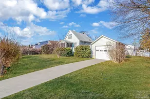 633 Hill St, Uniondale, NY 11553 - Photo 9