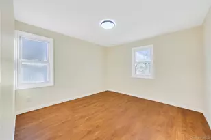 100-35 204th St, Hollis, NY 11423 - Photo 9