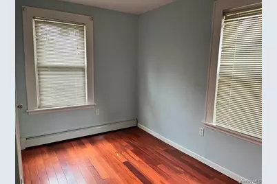 21 Nassau Road, Great Neck, NY 11021 - Photo 5