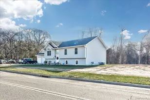 468 Granny Rd, Medford, NY 11763 - Photo 3