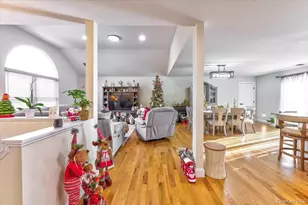 468 Granny Rd, Medford, NY 11763 - Photo 7