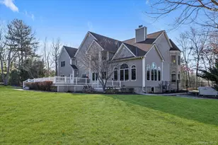 7 Pitch Pine Ct, Northport, NY 11768 - Photo 37