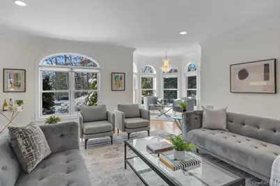 7 Pitch Pine Court, Northport, NY 11768 - Photo 9