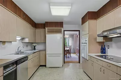 11 Washington Place, Port Washington, NY 11050 - Photo 25