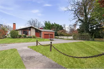 11 Washington Place, Port Washington, NY 11050 - Photo 3