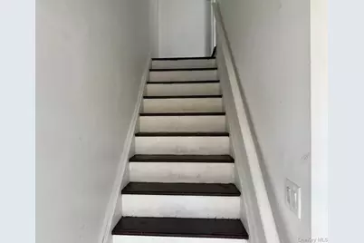 827 Hartman Lane, Far Rockaway, NY 11691 - Photo 3