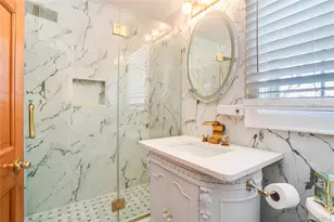 122 Hamilton Rd, Hempstead, NY 11550 - Photo 9