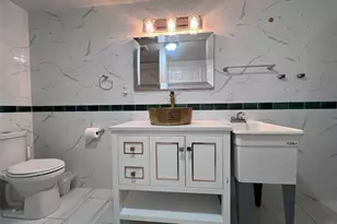 2522 Seymour Ave, Bronx, NY 10469 - Photo 17