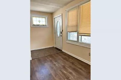 17501 145th Drive, Rochdale, NY 11434 - Photo 3