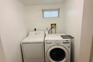 9 Ferndale Dr, Hicksville, NY 11801 - Photo 27