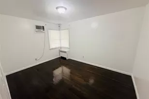 9 Ferndale Dr, Hicksville, NY 11801 - Photo 17