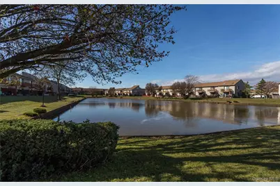 100 Daly Boulevard #1402, Oceanside, NY 11572 - Photo 31