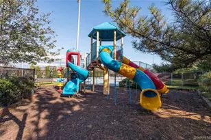 100 Daly Blvd, Oceanside, NY 11572 - Photo 29