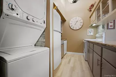 100 Daly Boulevard #1402, Oceanside, NY 11572 - Photo 13